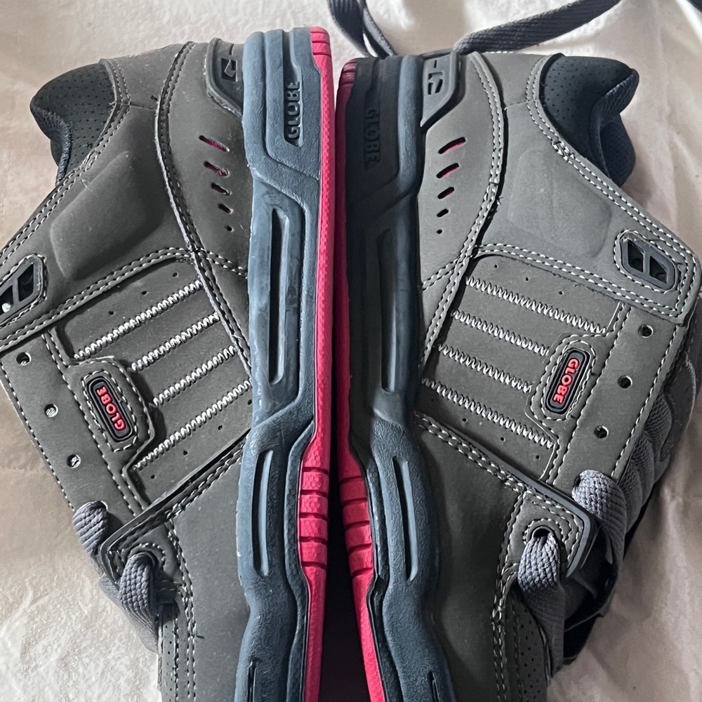 Globe Fusion Gray and Red Sneakers Size 7.5